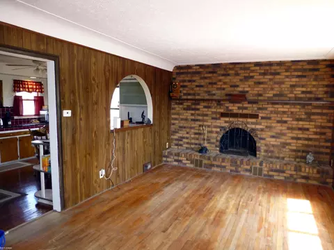 Living - 9880 Puttygut, Casco, MI 48064 photo 2 of 3