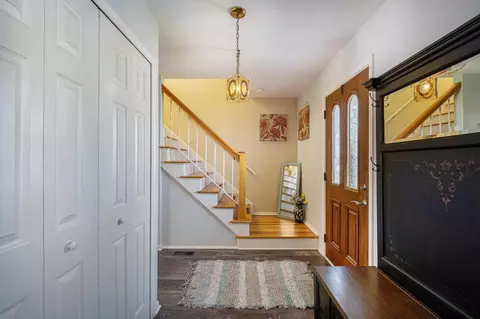 Entry Way - 421 Old Ml, Flushing, MI 48433 photo 1 of 1