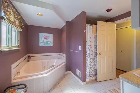 Bath - 421 Old Ml, Flushing, MI 48433 photo 2 of 3