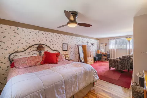 Bedroom - 421 Old Ml, Flushing, MI 48433 photo 1 of 4