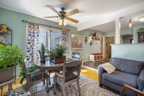 Dining - 421 Old Ml, Flushing, MI 48433 photo 1 of 1