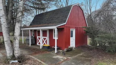 Exterior - 6283 Kelly, Flushing, MI 48433 photo 8 of 16