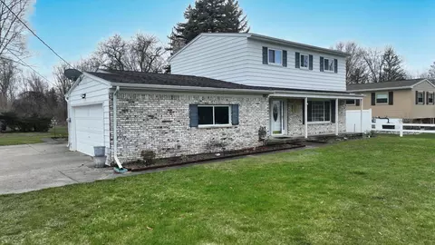 Exterior - 6283 Kelly, Flushing, MI 48433 photo 2 of 16