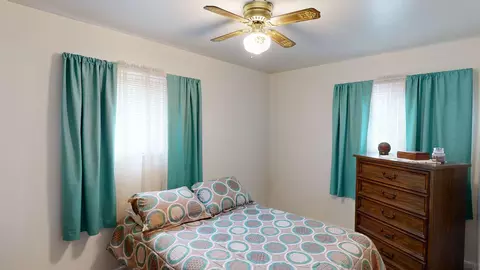 Bedroom - 6283 Kelly, Flushing, MI 48433 photo 5 of 9