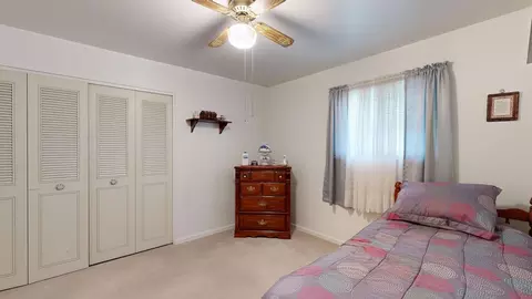 Bedroom - 6283 Kelly, Flushing, MI 48433 photo 3 of 9