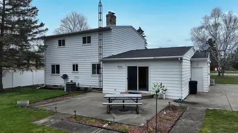 Exterior - 6283 Kelly, Flushing, MI 48433 photo 15 of 16