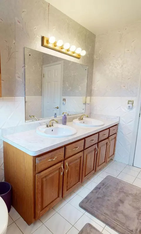 Bath - 6283 Kelly, Flushing, MI 48433 photo 2 of 3