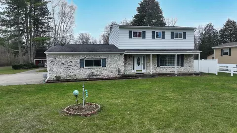 Exterior - 6283 Kelly, Flushing, MI 48433 photo 4 of 16