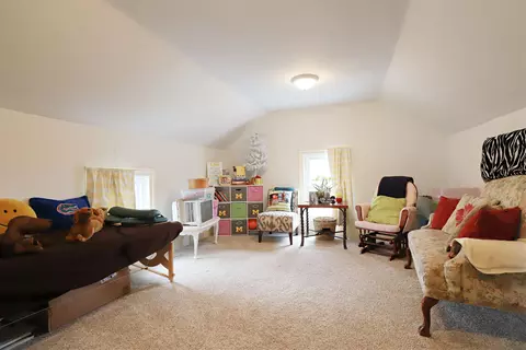 Living - 7461 N State, Davison, MI 48423 photo 4 of 4