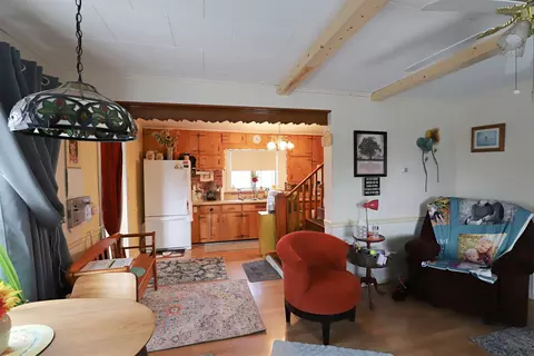 Living - 7461 N State, Davison, MI 48423 photo 3 of 4