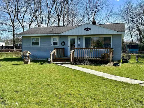 6056 Beacon Hl, Flint, MI 48506