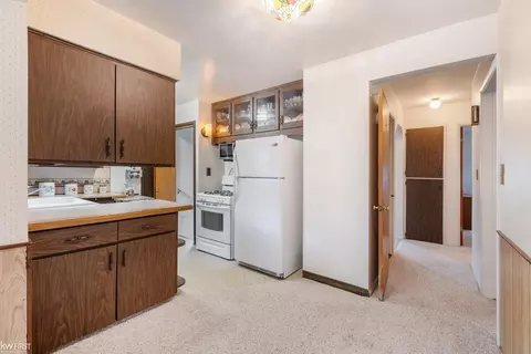 Kitchen - 2836 Berkley, Flint, MI 48504 photo 2 of 2