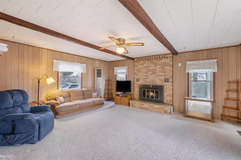 Living - 2836 Berkley, Flint, MI 48504 photo 2 of 6