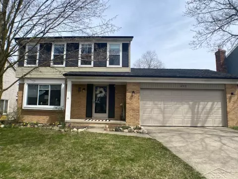 452 Thornehill, Oxford, MI 48371