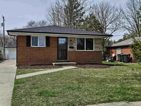 28125 Glenwood, Saint Clair Shores, MI 48081