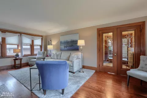 Living - 877 Lakepointe, Grosse Pointe Park, MI 48230 photo 3 of 3