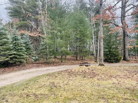 Exterior - 5120 Peyton Pkwy, Harrison, MI 48625 photo 2 of 5