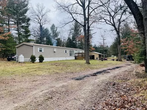 Exterior - 5120 Peyton Pkwy, Harrison, MI 48625 photo 3 of 5