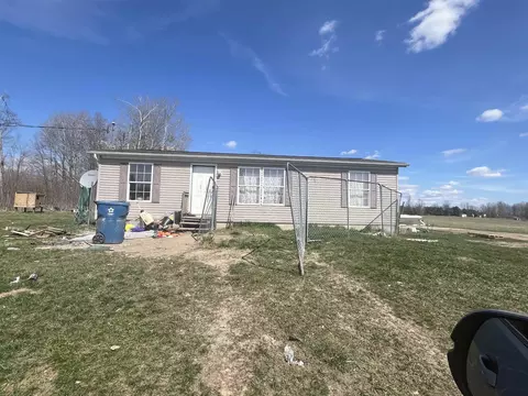 8529 E Cranberry Lk, Harrison, MI 48625