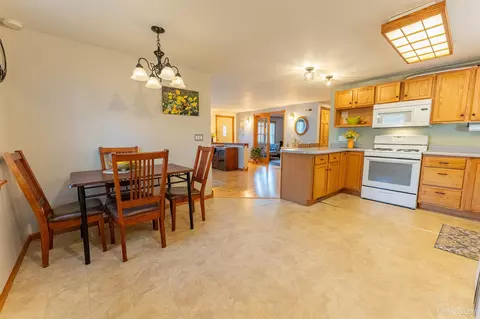 Dining - 14 Maple Vw, Gladstone, MI 49837 photo 1 of 1