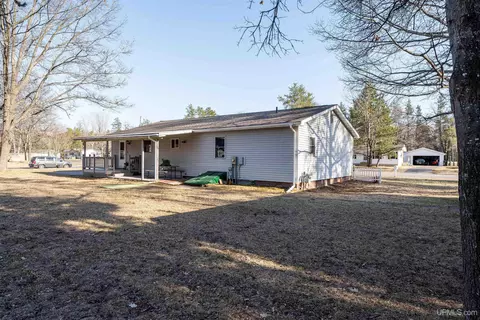 Exterior - 14 Maple Vw, Gladstone, MI 49837 photo 3 of 20
