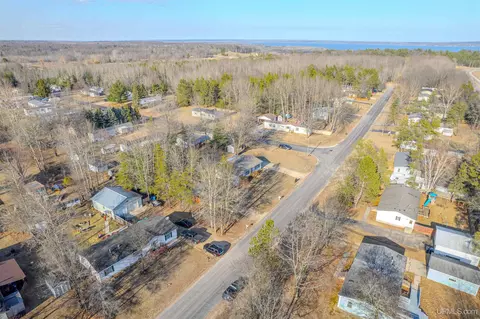 View/Area - 14 Maple Vw, Gladstone, MI 49837 photo 2 of 14
