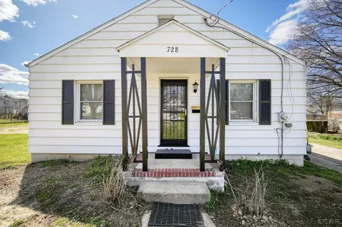 728 Howell, Adrian, MI 49221