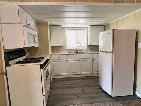 4290 E Oakley, Harrison, MI 48625 photo 2