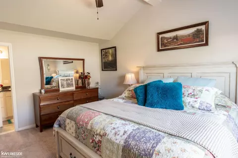 Bedroom - 20905 Knobs Holw, Macomb, MI 48044 photo 1 of 6