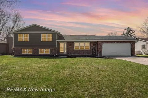 1337 Allendale, Saginaw, MI 48638