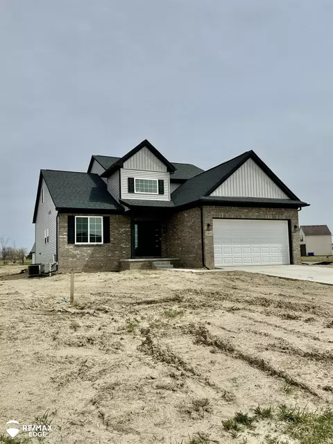 1448 Woodlake, Grand Blanc, MI 48439