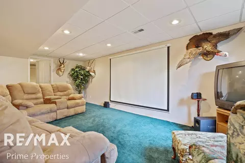 Living - 4125 Wicker, Clio, MI 48420 photo 9 of 11