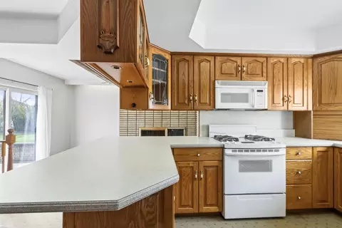 Kitchen - 30211 Freda, Warren, MI 48093 photo 2 of 5
