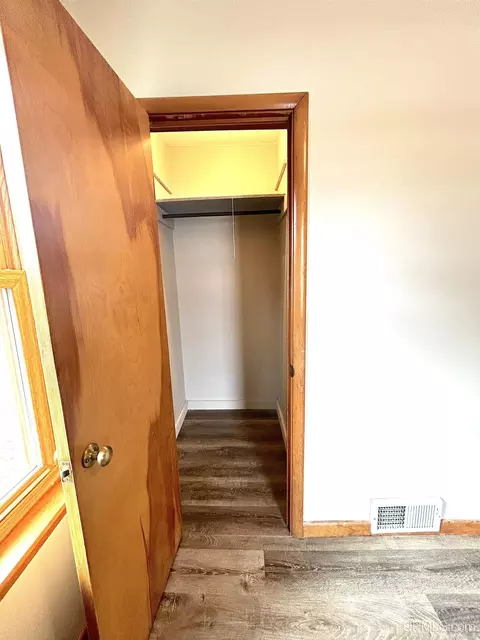 Entry Way - 1800 Cindy, Ishpeming, MI 49849 photo 5 of 7