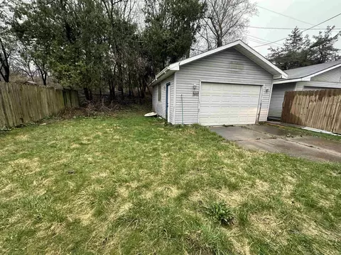 Exterior - 1287 Rochester Rd, Leonard, MI 48367 photo 5 of 6