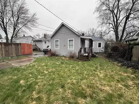 Exterior - 1287 Rochester Rd, Leonard, MI 48367 photo 6 of 6