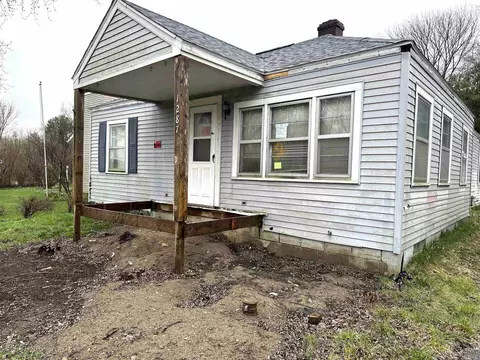 Exterior - 1287 Rochester Rd, Leonard, MI 48367 photo 3 of 6