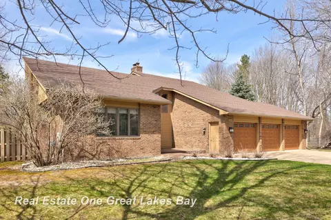 855 Sue, Saginaw, MI 48609