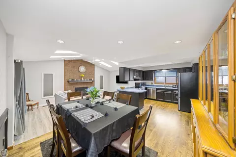 Dining - 46765 Peach Grv, Macomb, MI 48044 photo 1 of 2