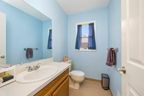 Bath - 46765 Peach Grv, Macomb, MI 48044 photo 2 of 3