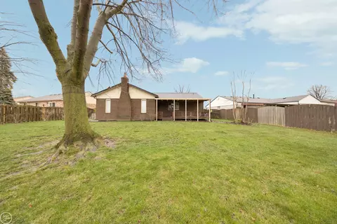 Exterior - 46765 Peach Grv, Macomb, MI 48044 photo 10 of 14