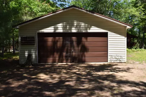 1138 Rivers Ter, Gladwin, MI 48624 photo 8
