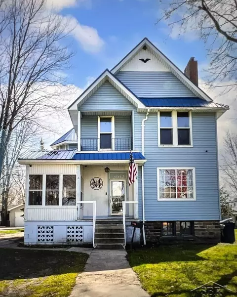 2012 6th, Bay City, MI 48708