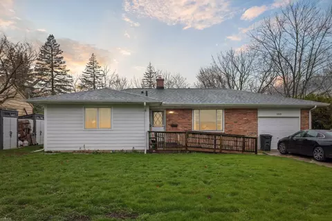 1415 Cherrylawn, Owosso, MI 48867