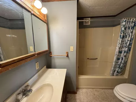 Bath - 3830 Marpe, Quinnesec, MI 49876 photo 1 of 2