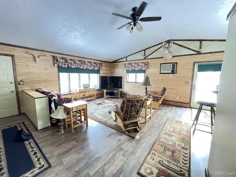 Living - 615 North Cp, Ishpeming, MI 49849 photo 2 of 6