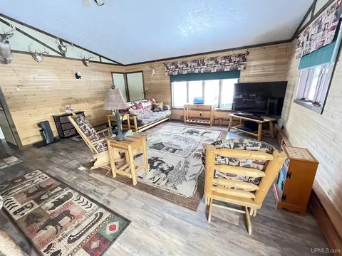 Living - 615 North Cp, Ishpeming, MI 49849 photo 4 of 6