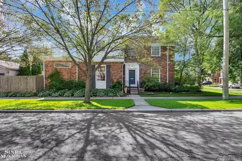 380 Mckinley, Grosse Pointe Farms, MI 48236