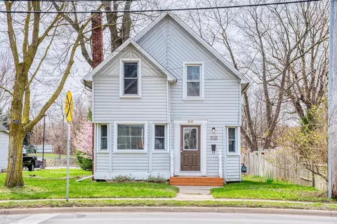 910 Corunna, Owosso, MI 48867