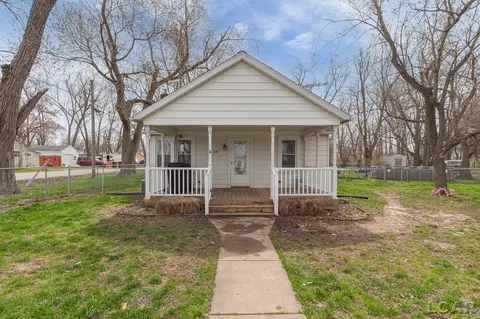 2683 Cloverdale, Adrian, MI 49221